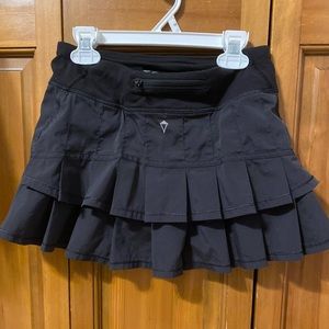 Ivivva girls black ruffle skirt size 12